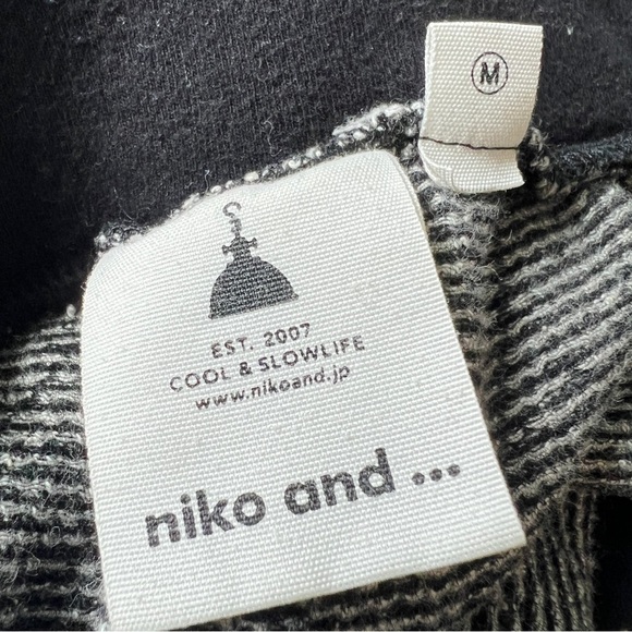 NIKO AND... High Waist Pull On Pants S214TL02AD Black Cream Size Medium - Picture 11 of 13